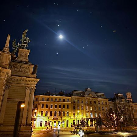 Apartopera Львов Экстерьер фото